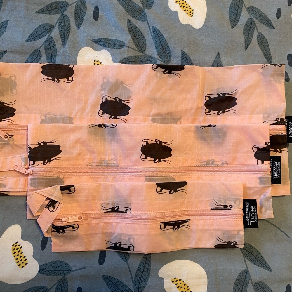 Baggu 3D zip set- roach print